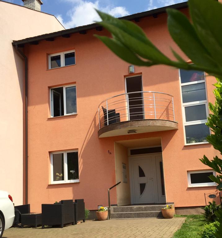Apartments Corina Zagreb Extérieur photo